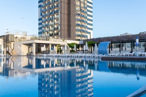 Бургас Бийч