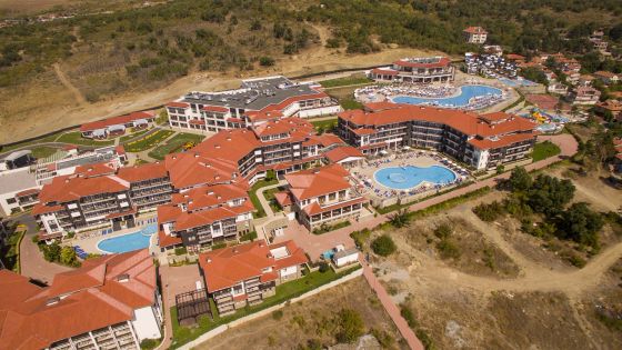 Невис Ризорт и Аквапарк