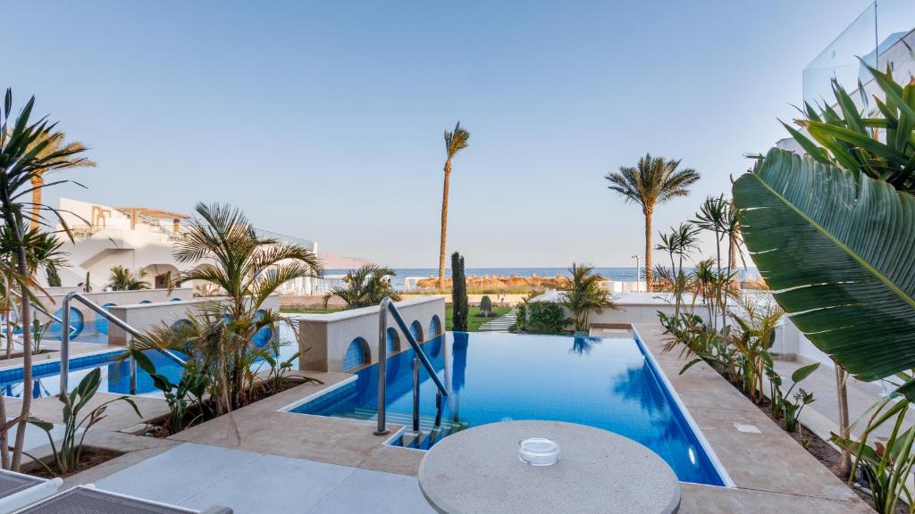 POSH CLUB SUNRISE REMAL BEACH RESORT