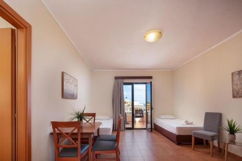 DIA APARTMENTS - ADULTS ONLY